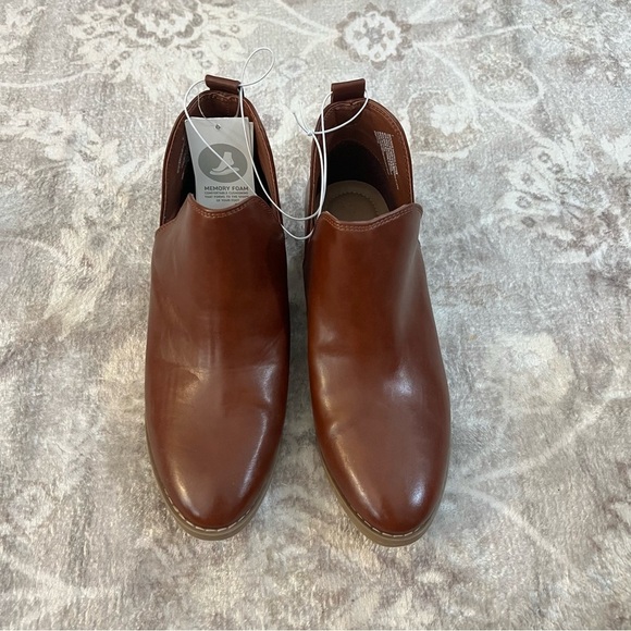 NWT Universal thread memory foam chestnut leather ankle boots size 7 dark cognac - Picture 1 of 10
